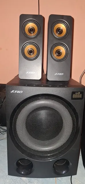 F&D F770X 2.1 тонколони 76W RMS с Bluetooth, USB и оптичен вход