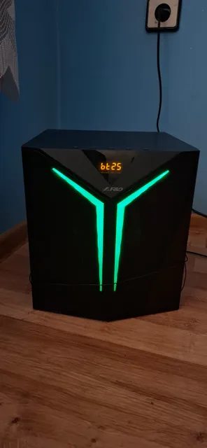 F&D F560X субуфер с Bluetooth, FM и RGB подсветка, работещ