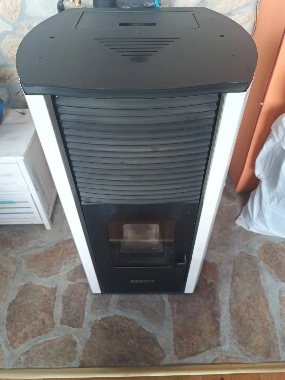 Пелетна камина BURNIT Advant-Novation 13 kW, бяла