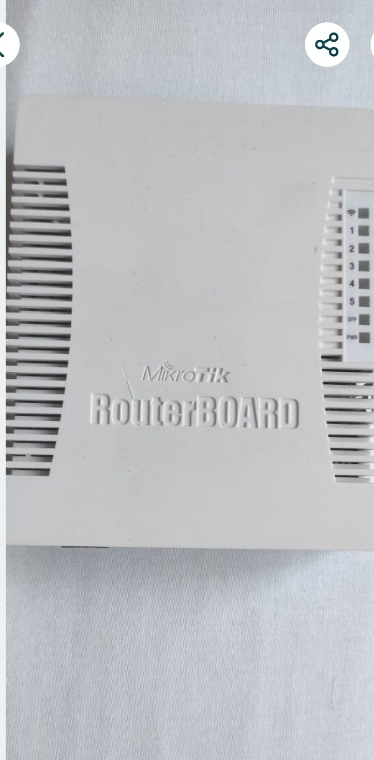 MikroTik hAP ac RB962UiGS-5HacT2HnT двубандов рутер със SFP и PoE