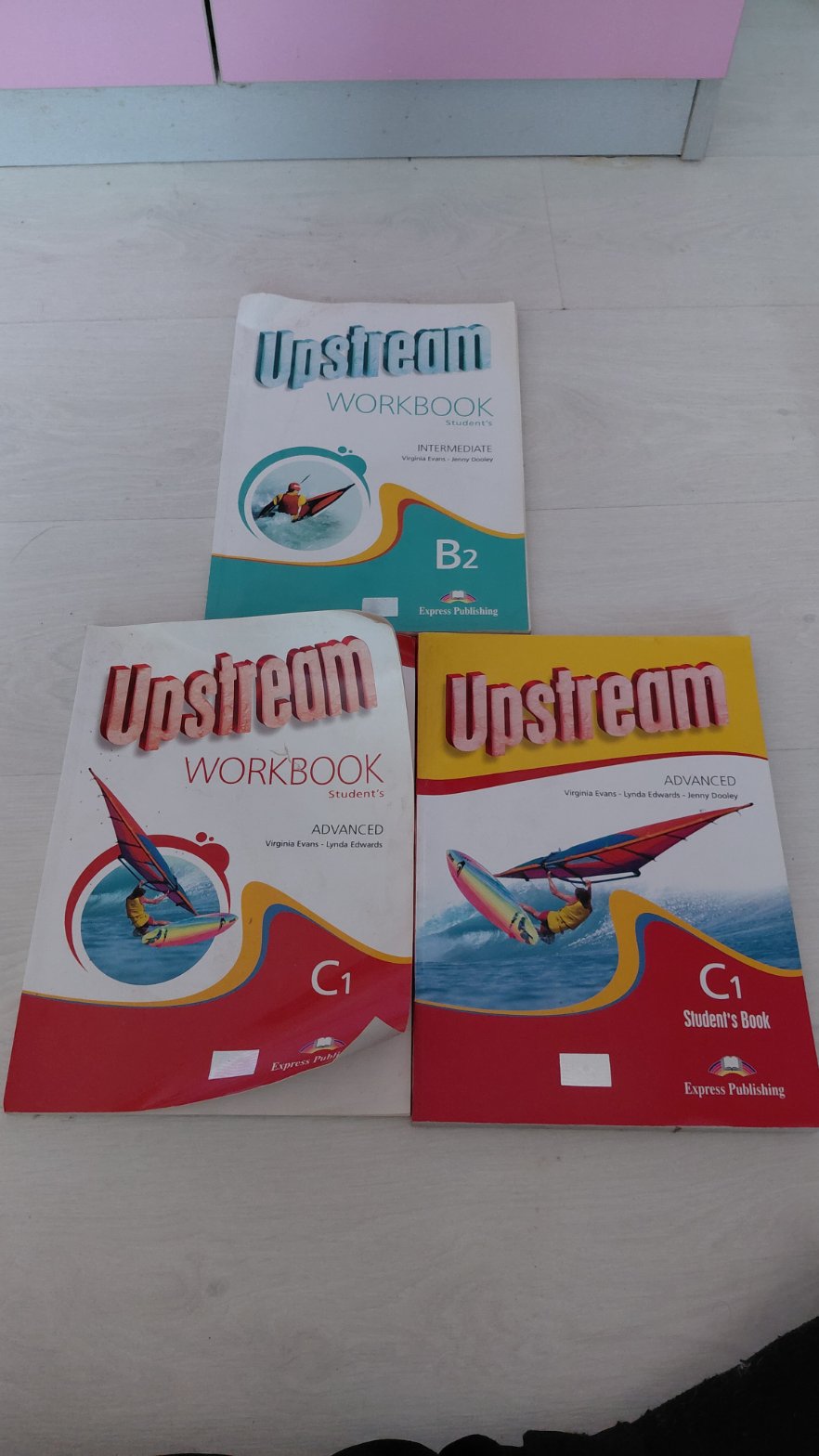 Лот учебници по английски език Upstream, English Today, PONS речници